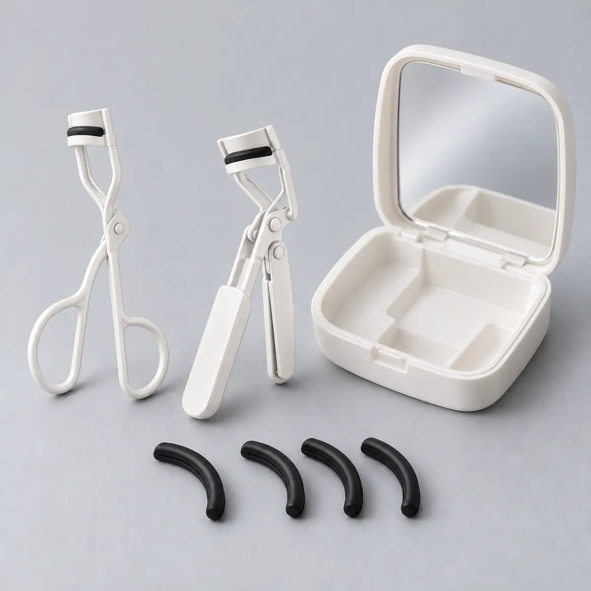 Relay Travel Duo in Frost White, with included accessories